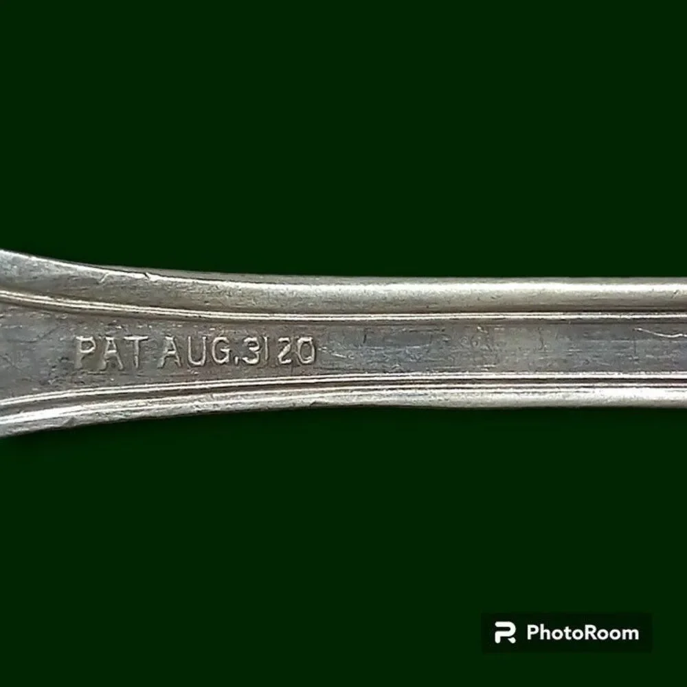 International Silver-WM Rogers La Touraine Master Butter Knife-1920-Art Nouveau